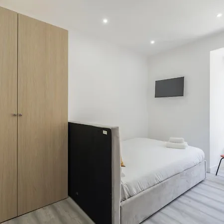 Modern By Homing *