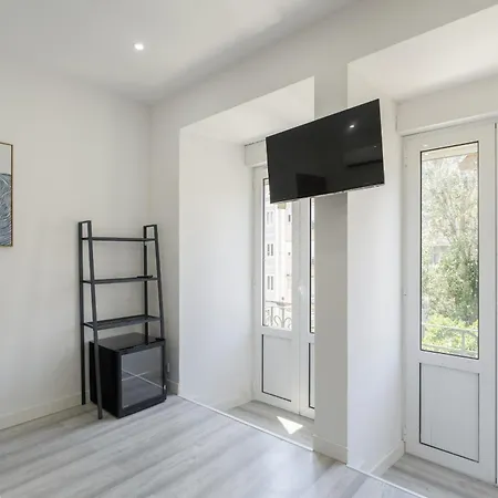 Modern By Homing